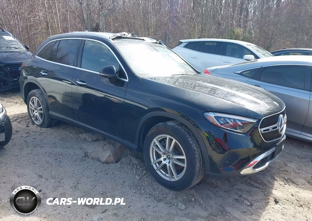 2023 Mercedes-Benz Glc 300 4Matic Suv – zdjęcie 1 z 17