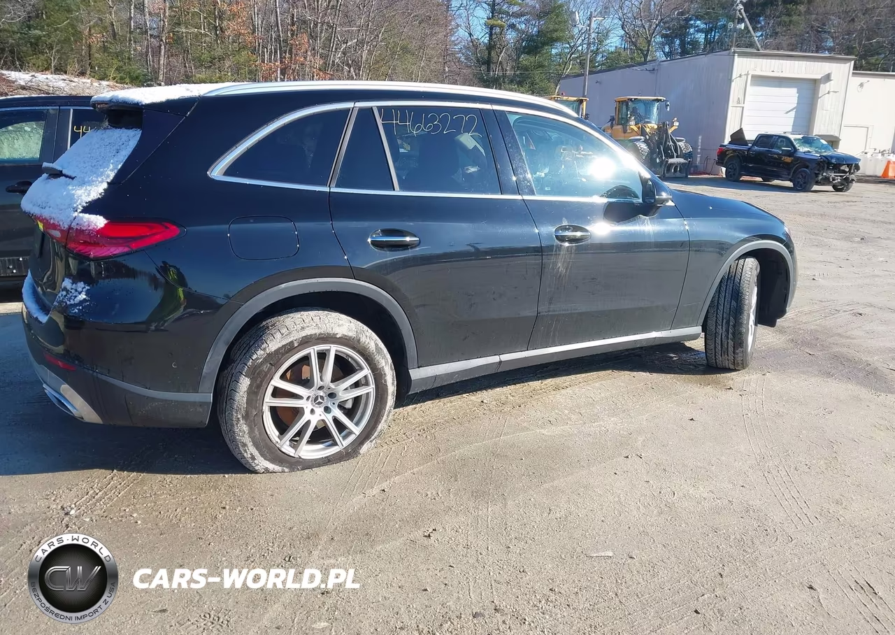2023 Mercedes-Benz Glc 300 4Matic Suv VIN:W1NKM4HB1PU018058 - 4