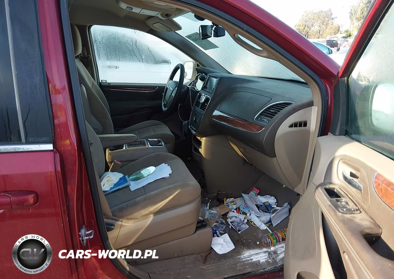 2011 Chrysler Town & Country Touring VIN:2A4RR5DG7BR746899 - 5