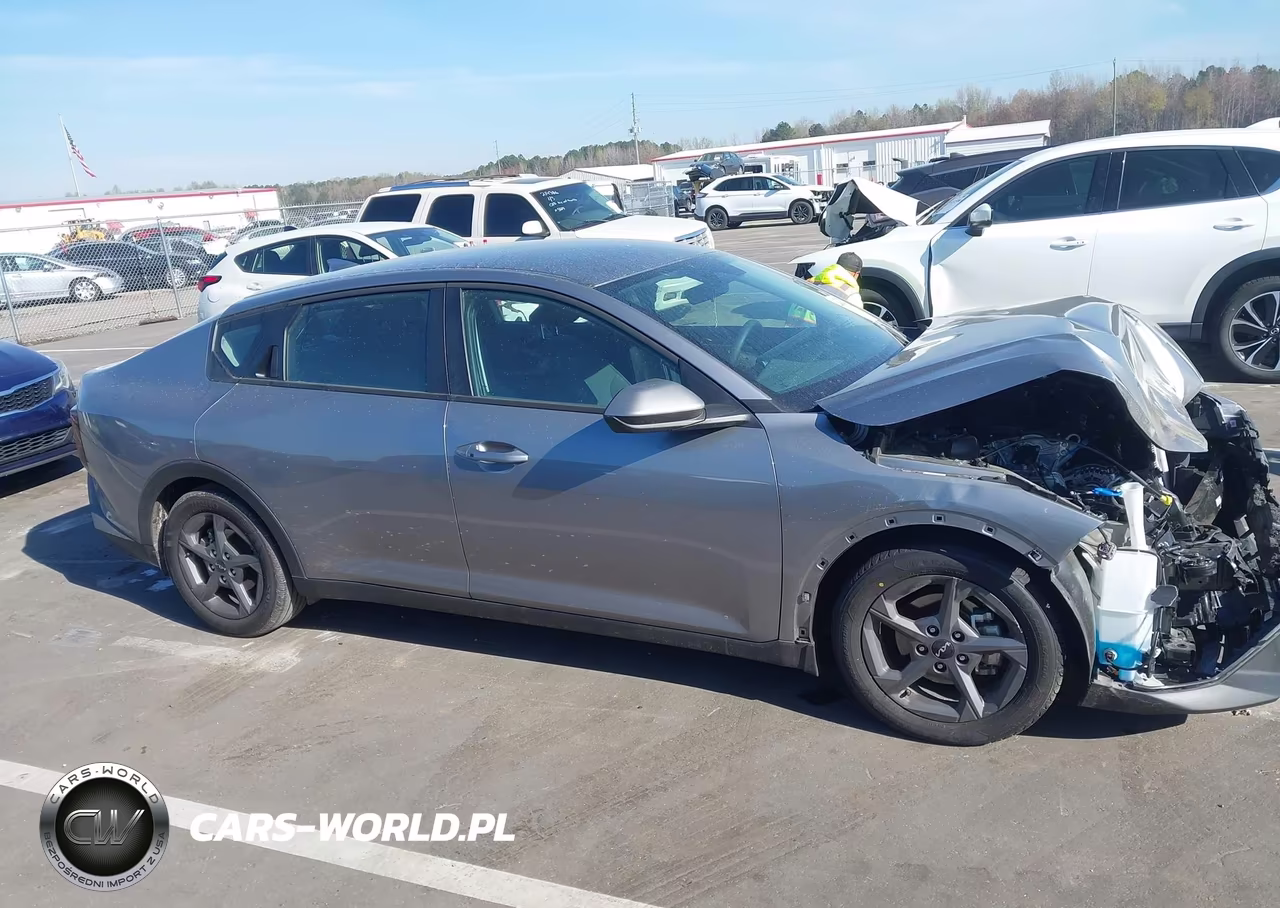 2025 Kia K4 Lxs VIN:3KPFT4DE4SE139797 - 13