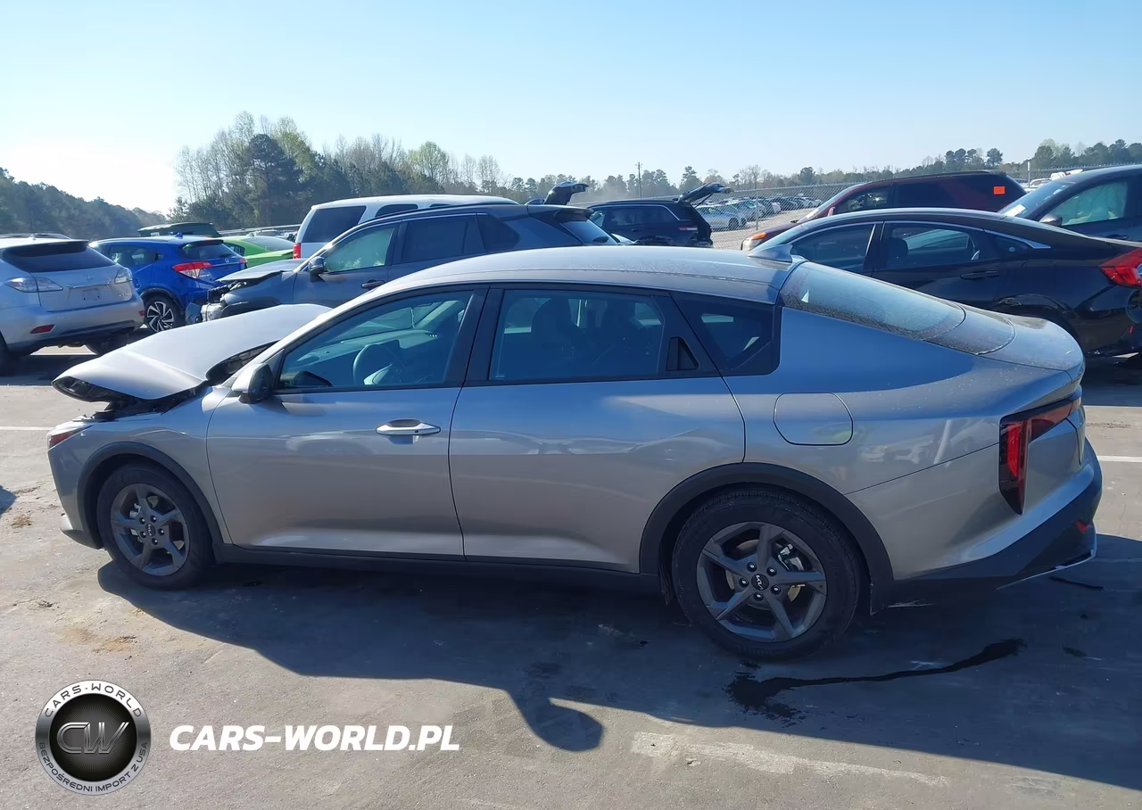 2025 Kia K4 Lxs VIN:3KPFT4DE4SE139797 - 14