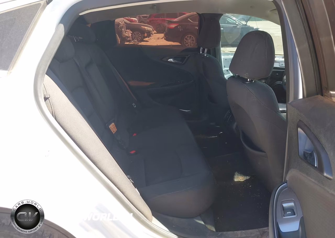 2019 Chevrolet Malibu Lt VIN:1G1ZD5ST2KF104708 - 8