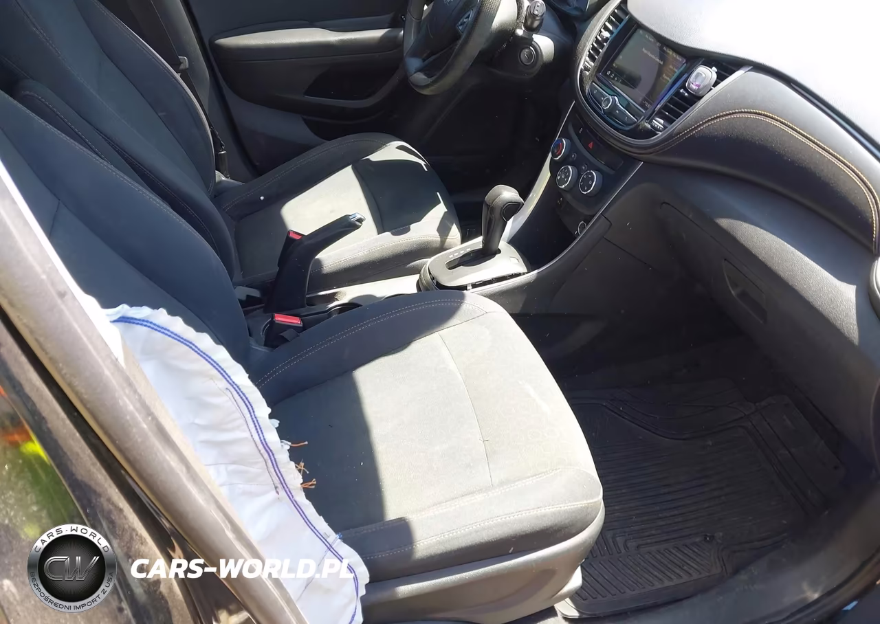 2019 Chevrolet Trax Ls VIN:3GNCJKSB5KL221143 - 5