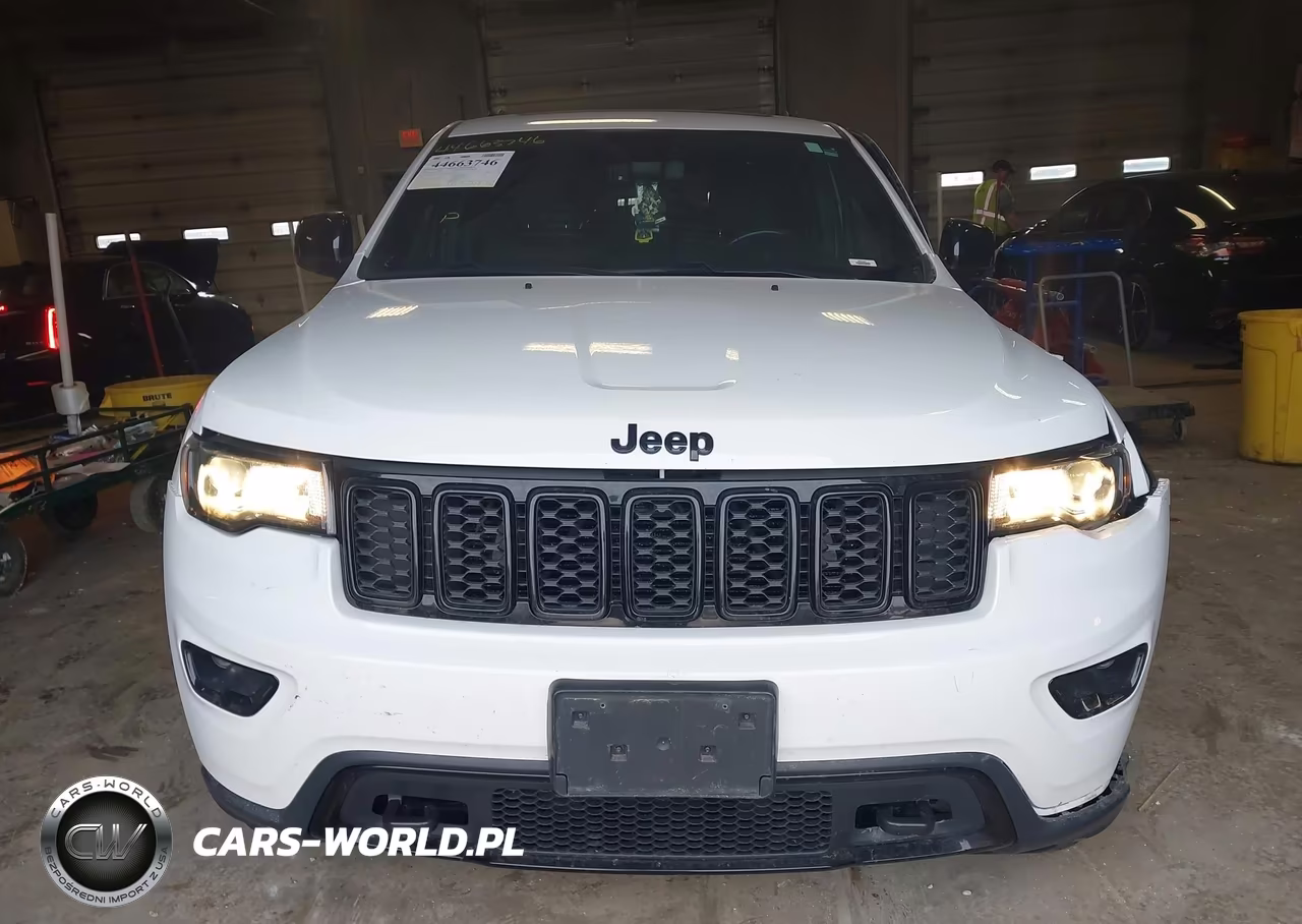 2019 Jeep Grand Cherokee Upland 4X4 VIN:1C4RJFAG8KC566265 - 12