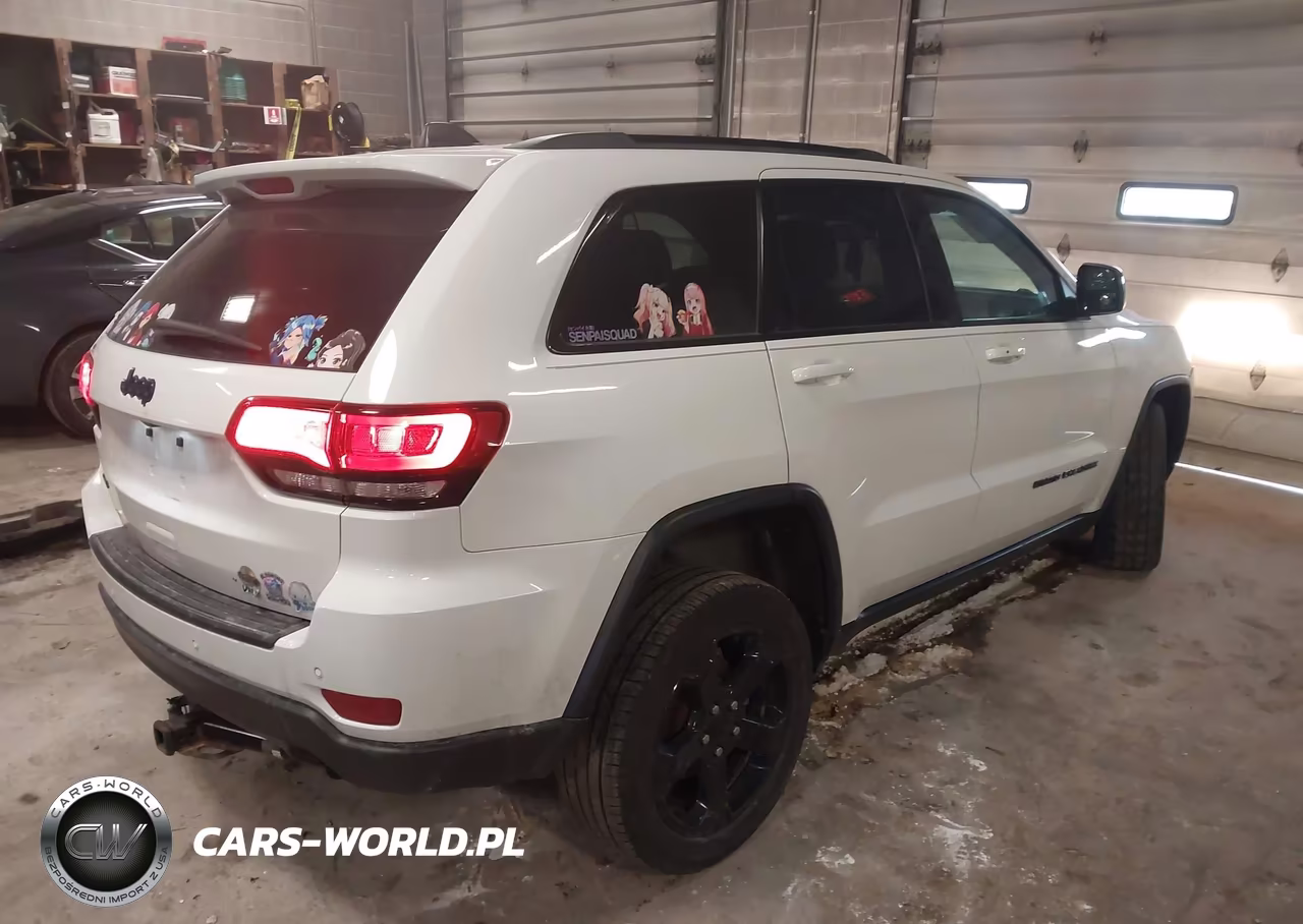 2019 Jeep Grand Cherokee Upland 4X4 VIN:1C4RJFAG8KC566265 - 4
