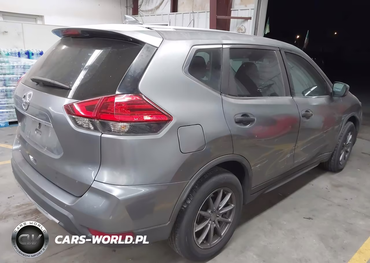 2017 Nissan Rogue S VIN:KNMAT2MTXHP524335 - 4