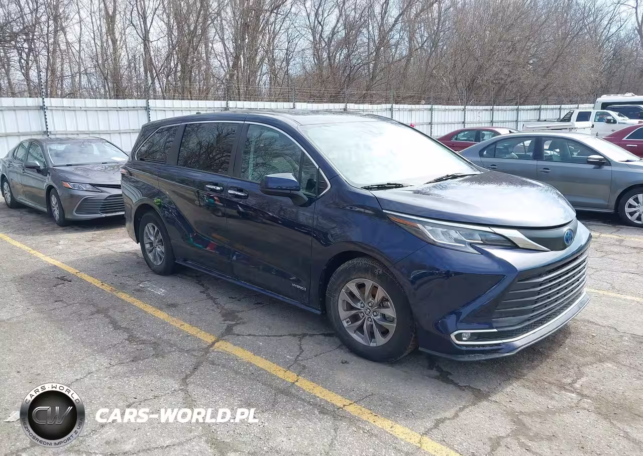 2021 Toyota Sienna Xle
