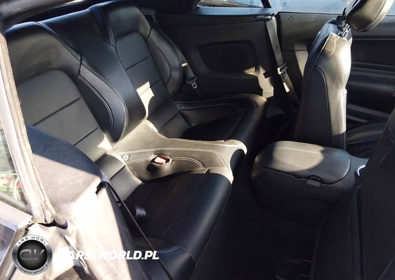 2019 Ford Mustang Ecoboost Premium VIN:1FATP8UH9K5188729 - 8
