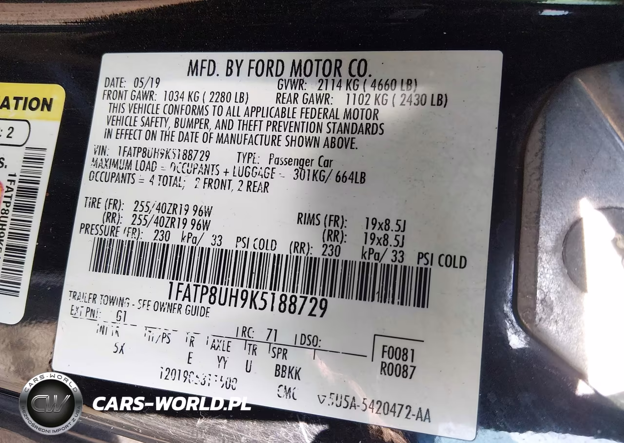 2019 Ford Mustang Ecoboost Premium VIN:1FATP8UH9K5188729 - 9