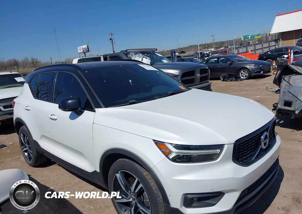 2019 Volvo Xc40 T5 R-Design VIN:YV4162UM8K2056753 - 13