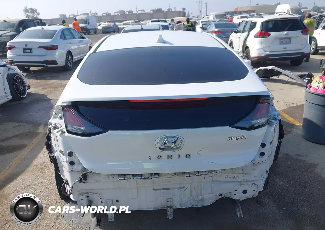2020 Hyundai Ioniq Plug-In Hybrid Se VIN:KMHC65LD8LU204349 - 17