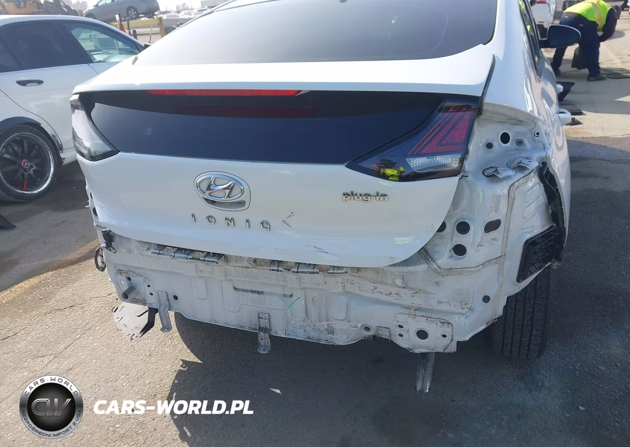 2020 Hyundai Ioniq Plug-In Hybrid Se VIN:KMHC65LD8LU204349 - 6