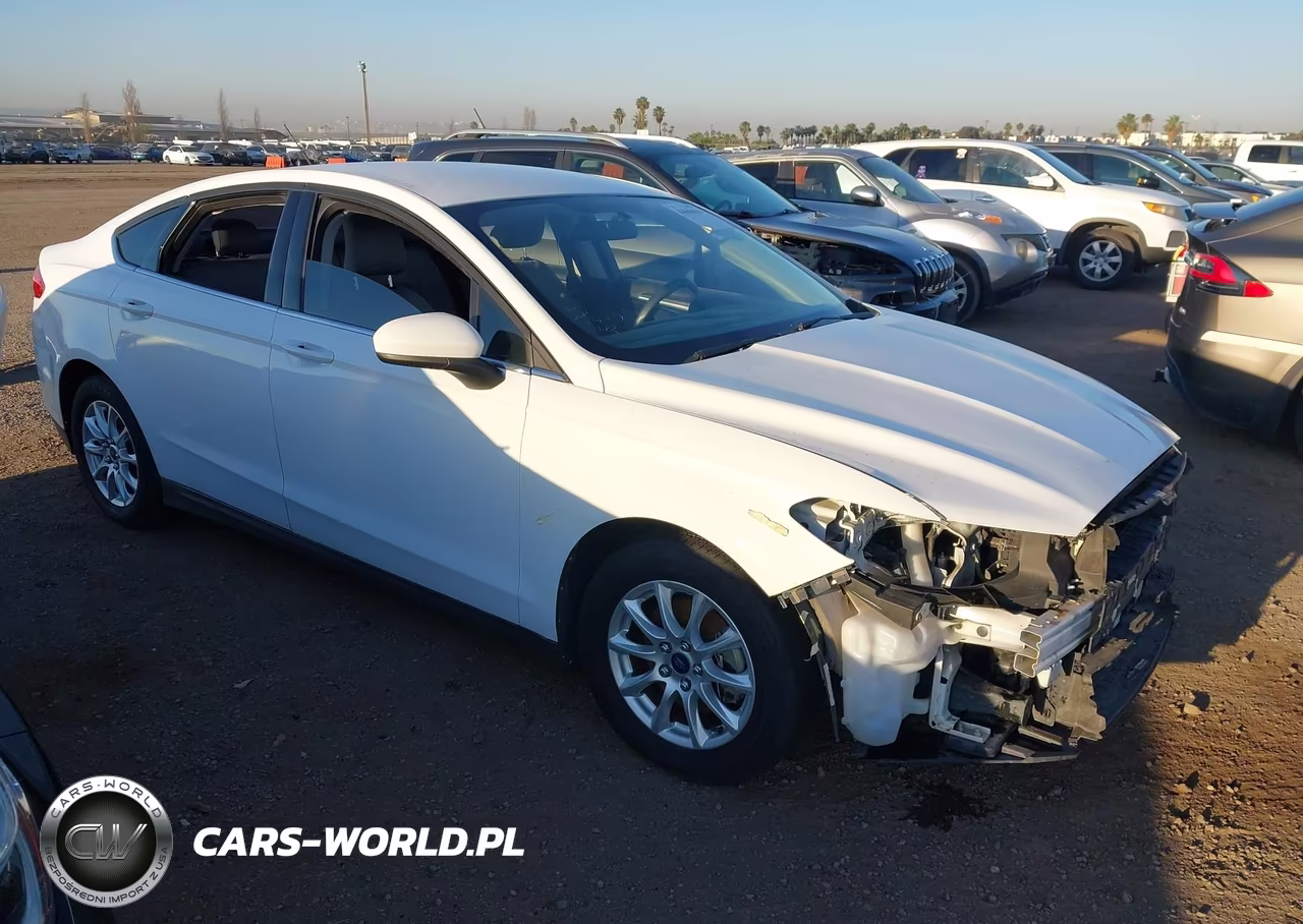 2015 Ford Fusion S – zdjęcie 1 z 12