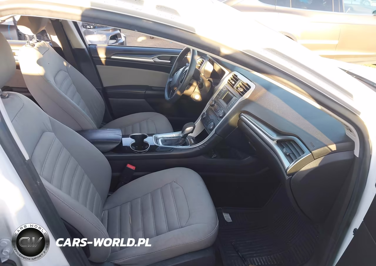 2015 Ford Fusion S VIN:3FA6P0G70FR306851 - 5