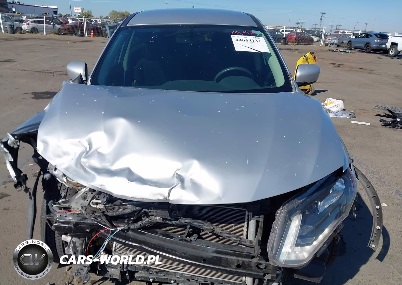 2018 Nissan Rogue S VIN:KNMAT2MT5JP598526 - 13