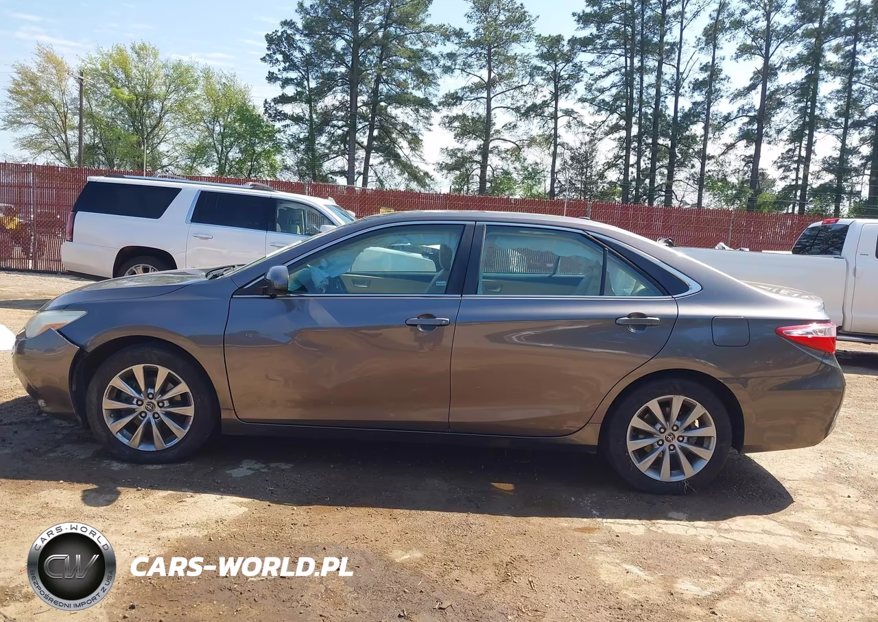 2015 Toyota Camry Xle VIN:4T4BF1FK7FR452830 - 14