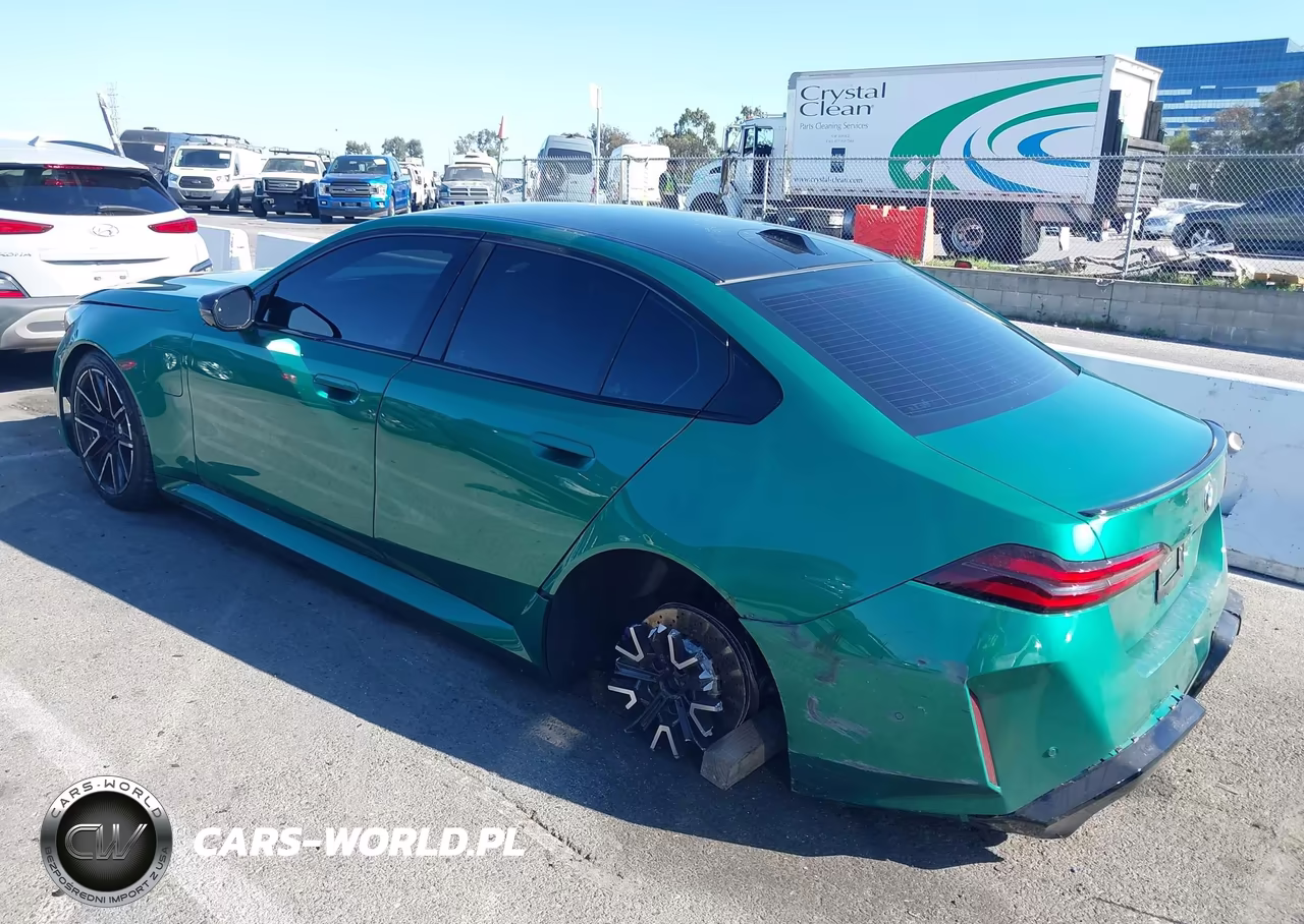 2026 BMW M5 VIN:WBS83FK07TCV57980 - 3