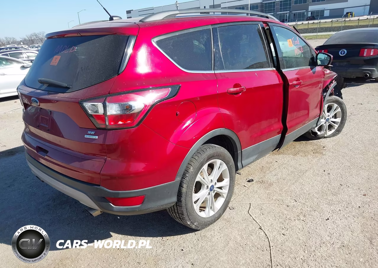 2018 Ford Escape Se VIN:1FMCU0G96JUC63430 - 4