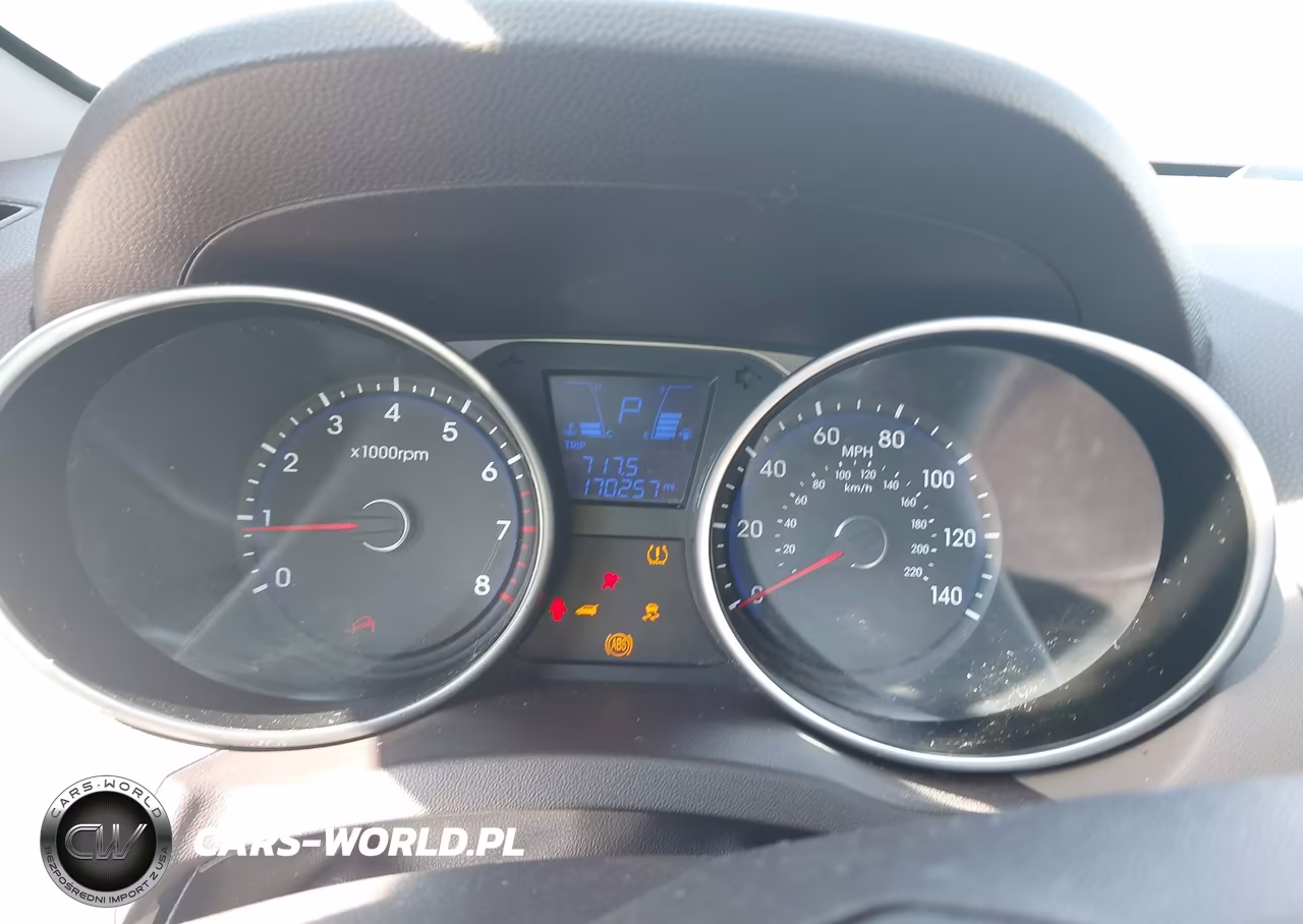 2010 Hyundai Tucson Limited VIN:KM8JU3AC7AU018777 - 7