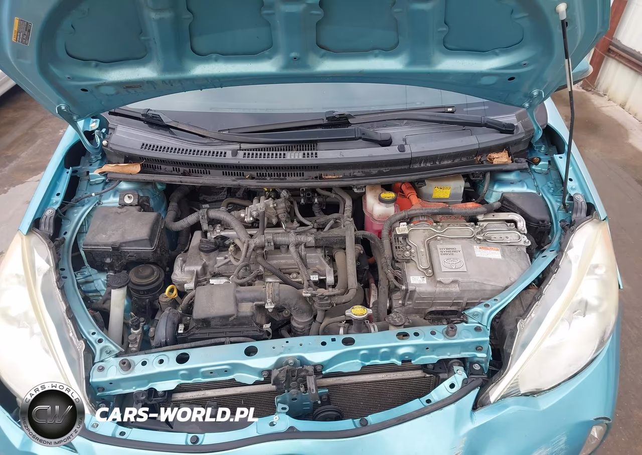 2014 Toyota Prius C One VIN:JTDKDTB36E1064163 - 10