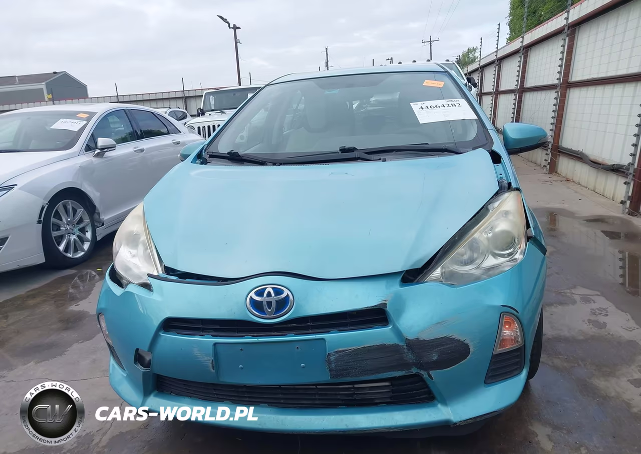 2014 Toyota Prius C One VIN:JTDKDTB36E1064163 - 13