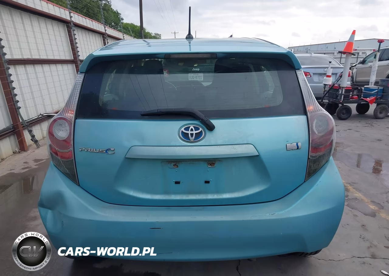 2014 Toyota Prius C One VIN:JTDKDTB36E1064163 - 17
