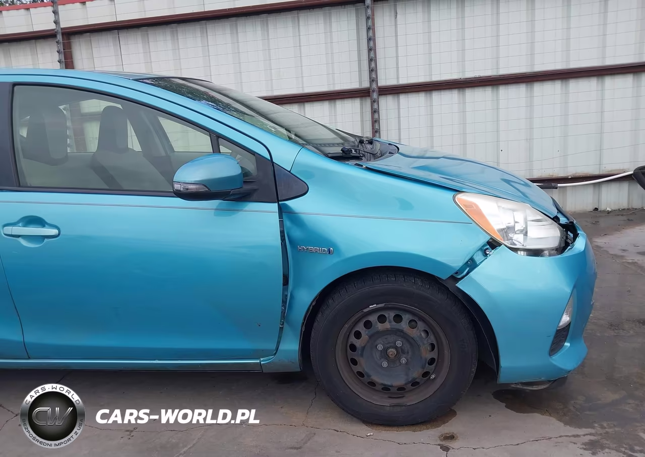 2014 Toyota Prius C One VIN:JTDKDTB36E1064163 - 18