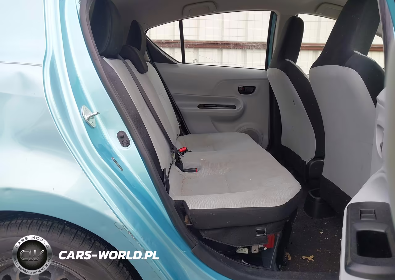 2014 Toyota Prius C One VIN:JTDKDTB36E1064163 - 8