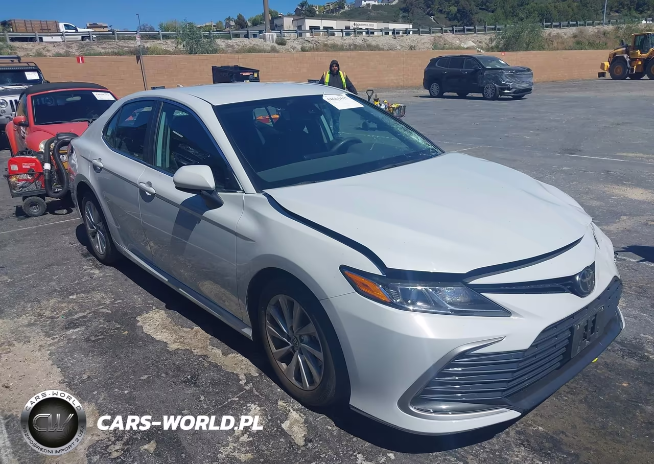 2023 Toyota Camry Le