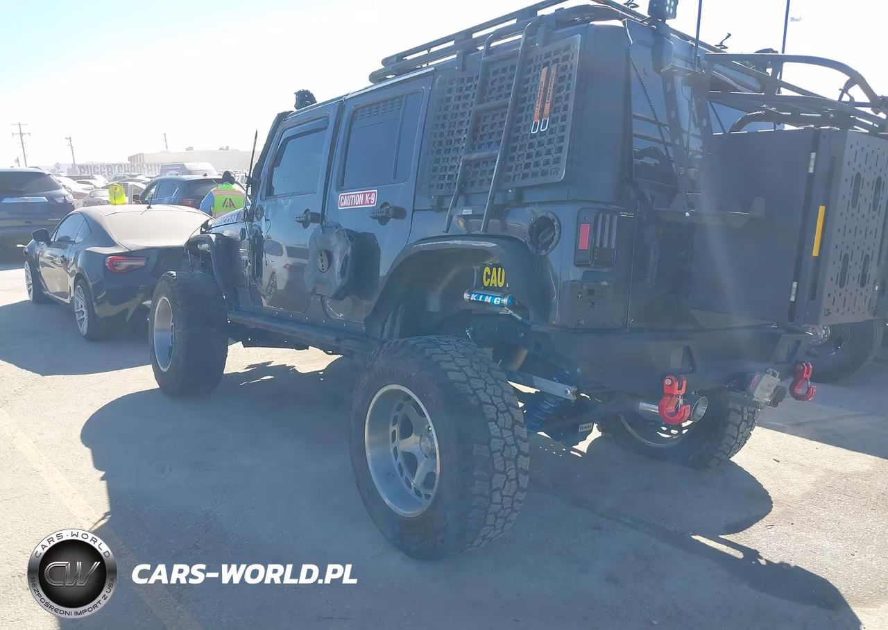 2017 Jeep Wrangler Unlimited Rubicon Recon 4X4 VIN:1C4HJWFG6HL675143 - 3