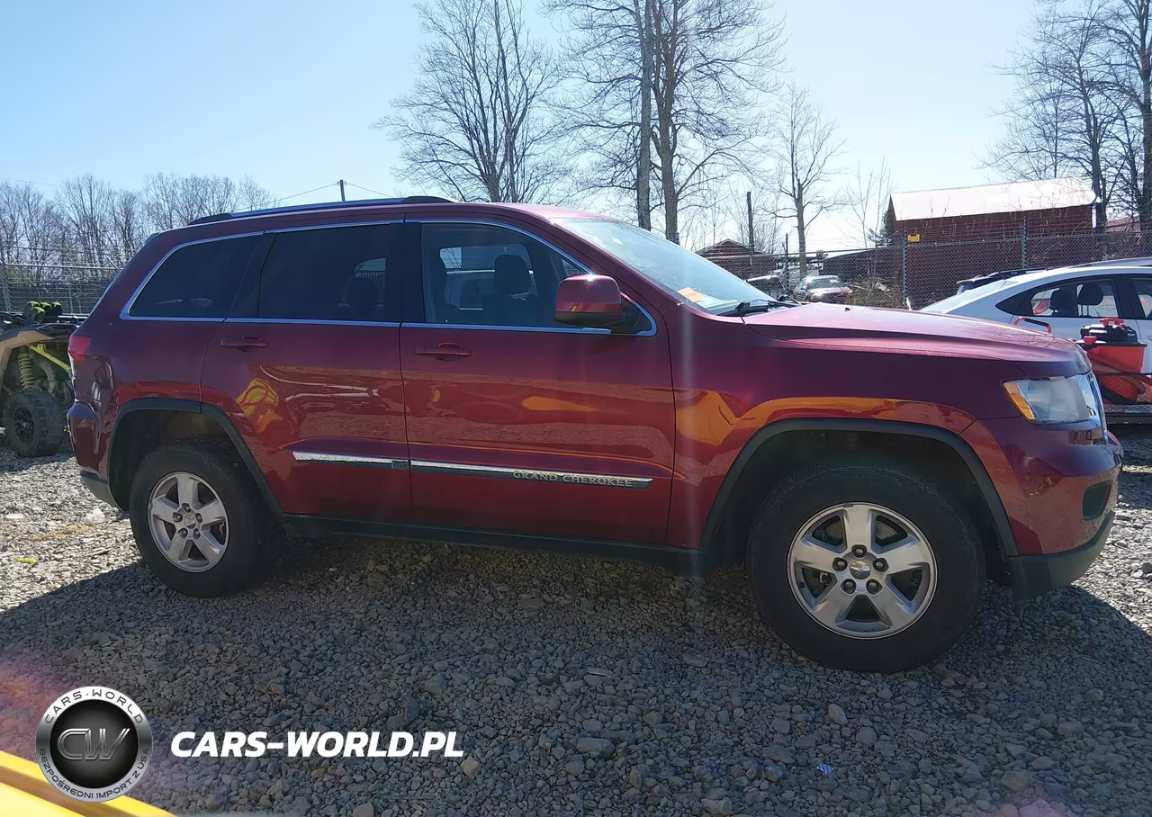 2013 Jeep Grand Cherokee Laredo VIN:1C4RJFAG2DC518697 - 13