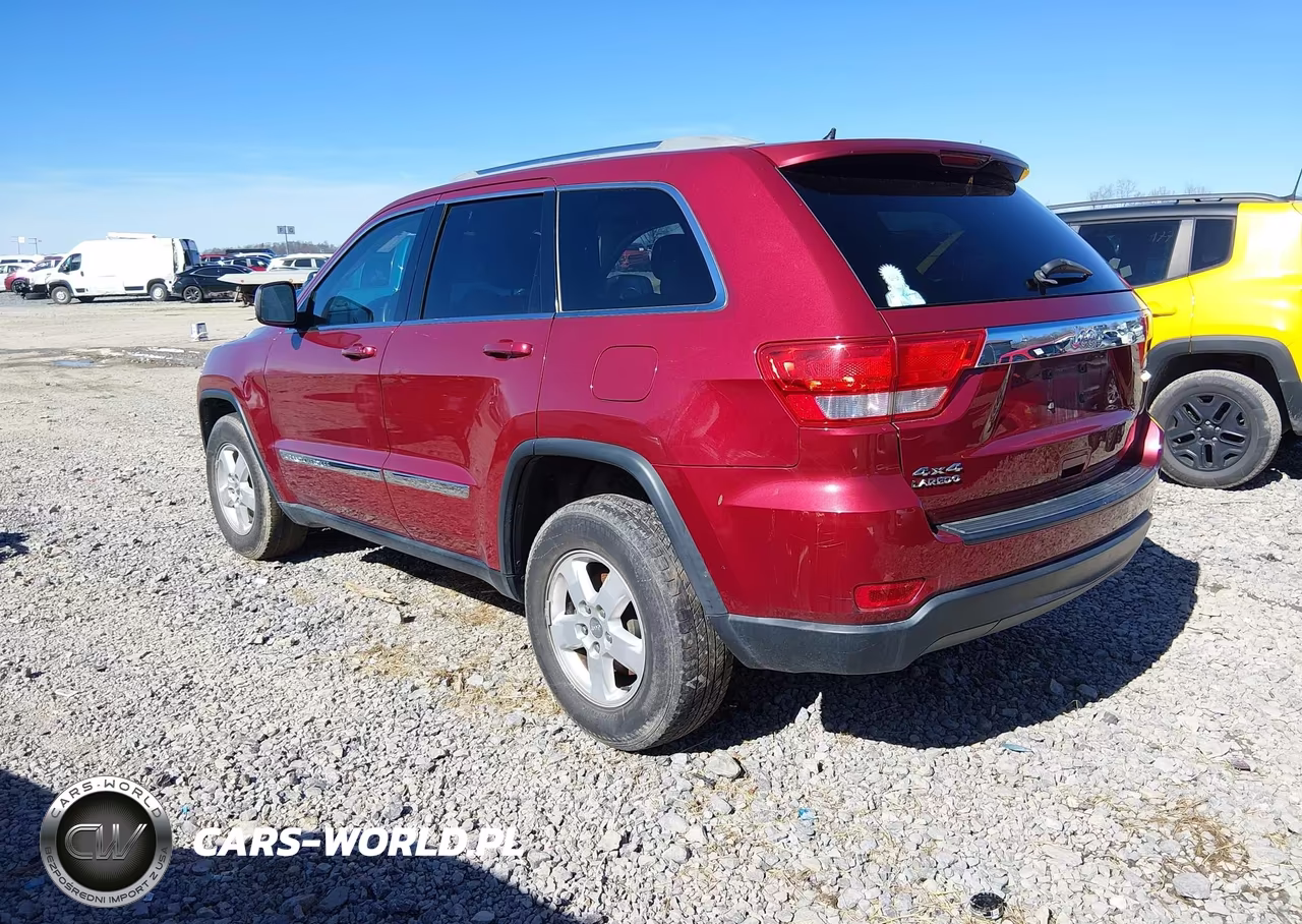 2013 Jeep Grand Cherokee Laredo VIN:1C4RJFAG2DC518697 - 3