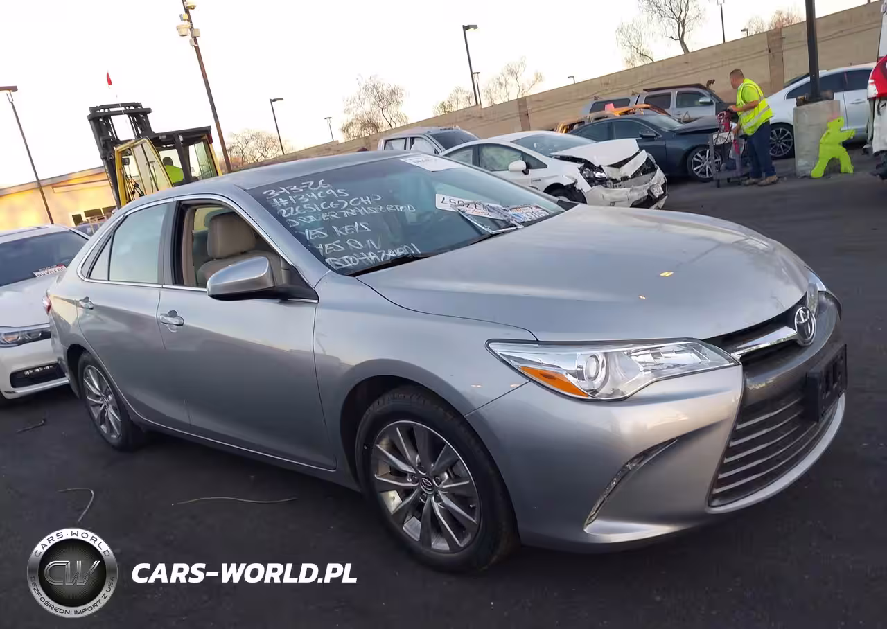 2016 Toyota Camry Xle VIN:4T4BF1FK0GR524145 - 13