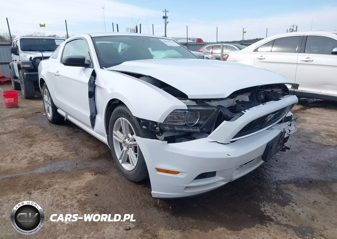 2014 Ford Mustang V6