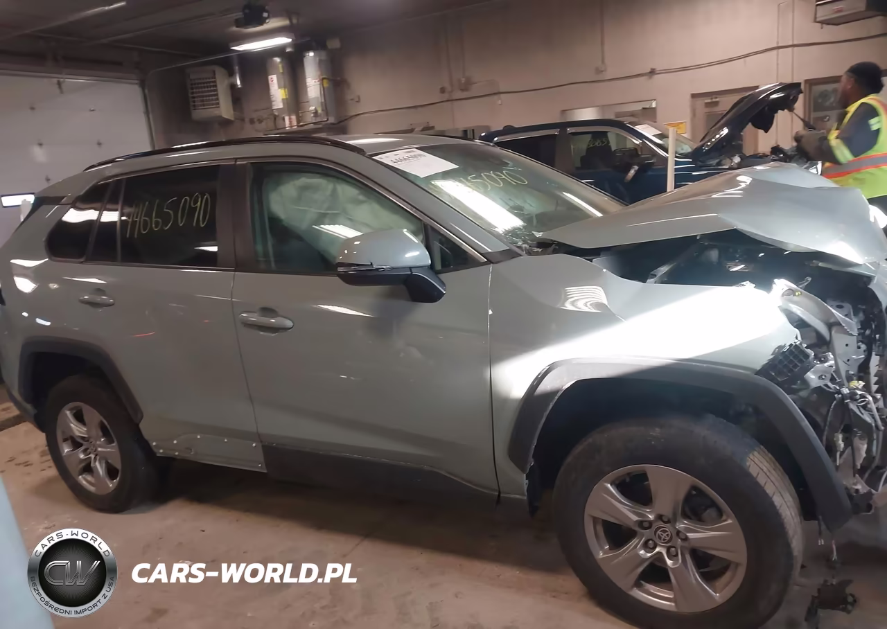 2023 Toyota Rav4 Xle VIN:2T3P1RFVXPW353631 - 13
