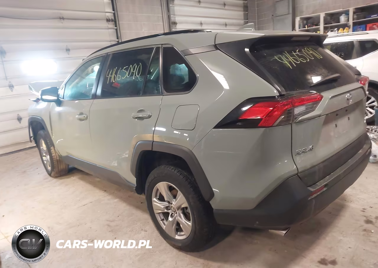 2023 Toyota Rav4 Xle VIN:2T3P1RFVXPW353631 - 3