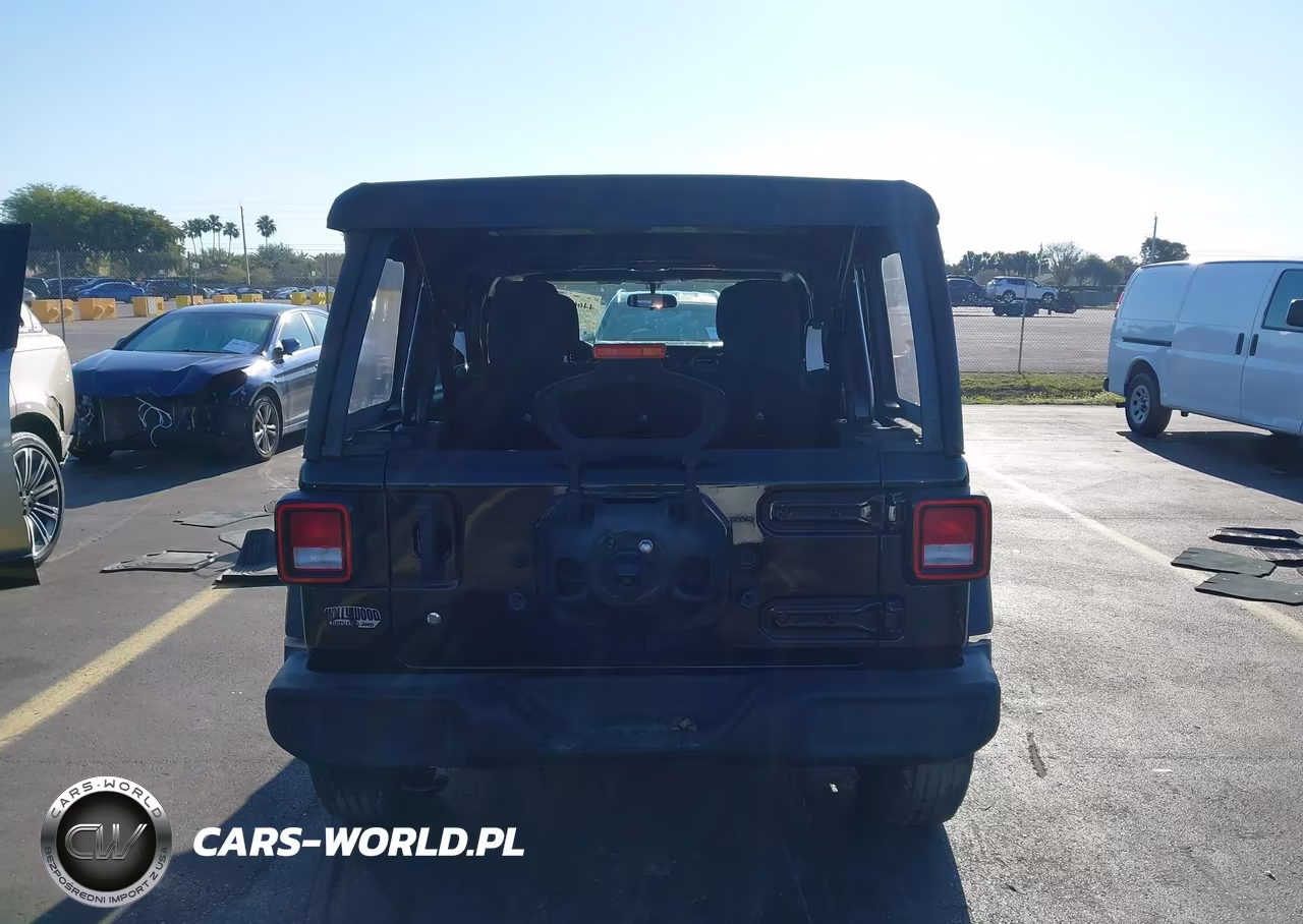 2022 Jeep Wrangler Unlimited Sport 4X4 VIN:1C4HJXDG4NW180166 - 17