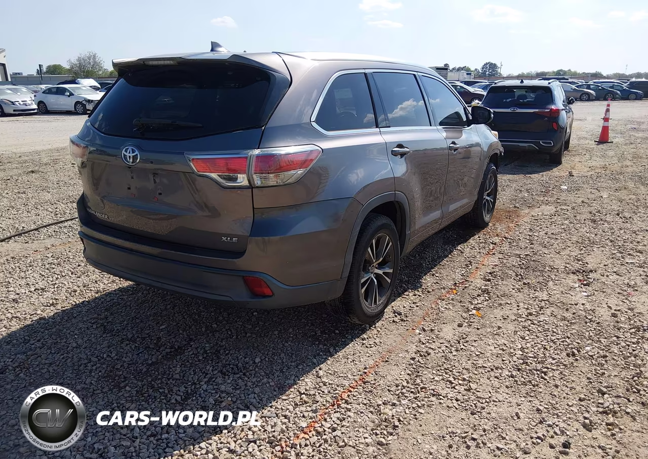 2016 Toyota Highlander Xle V6 VIN:5TDKKRFH7GS164714 - 4