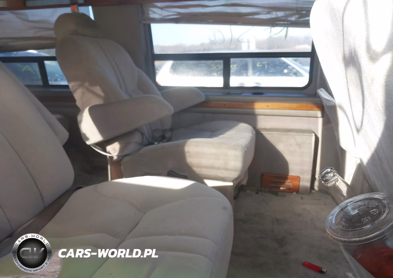 1998 Ford E-150 Recreational VIN:1FDRE1420WHA16019 - 8