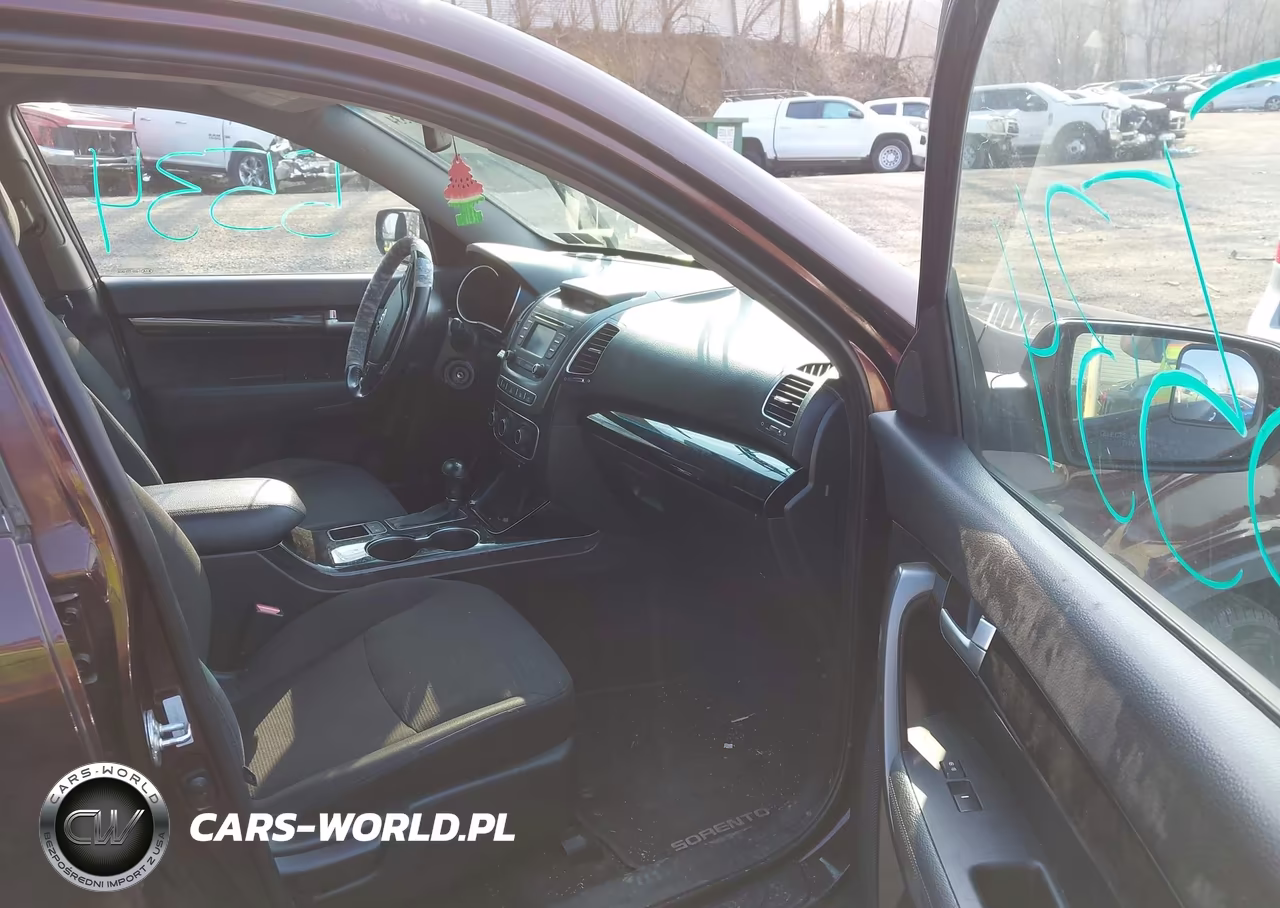 2014 Kia Sorento Lx V6 VIN:5XYKTDA76EG459781 - 5