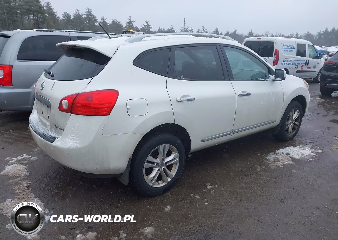 2012 Nissan Rogue Sv VIN:JN8AS5MV8CW368241 - 4