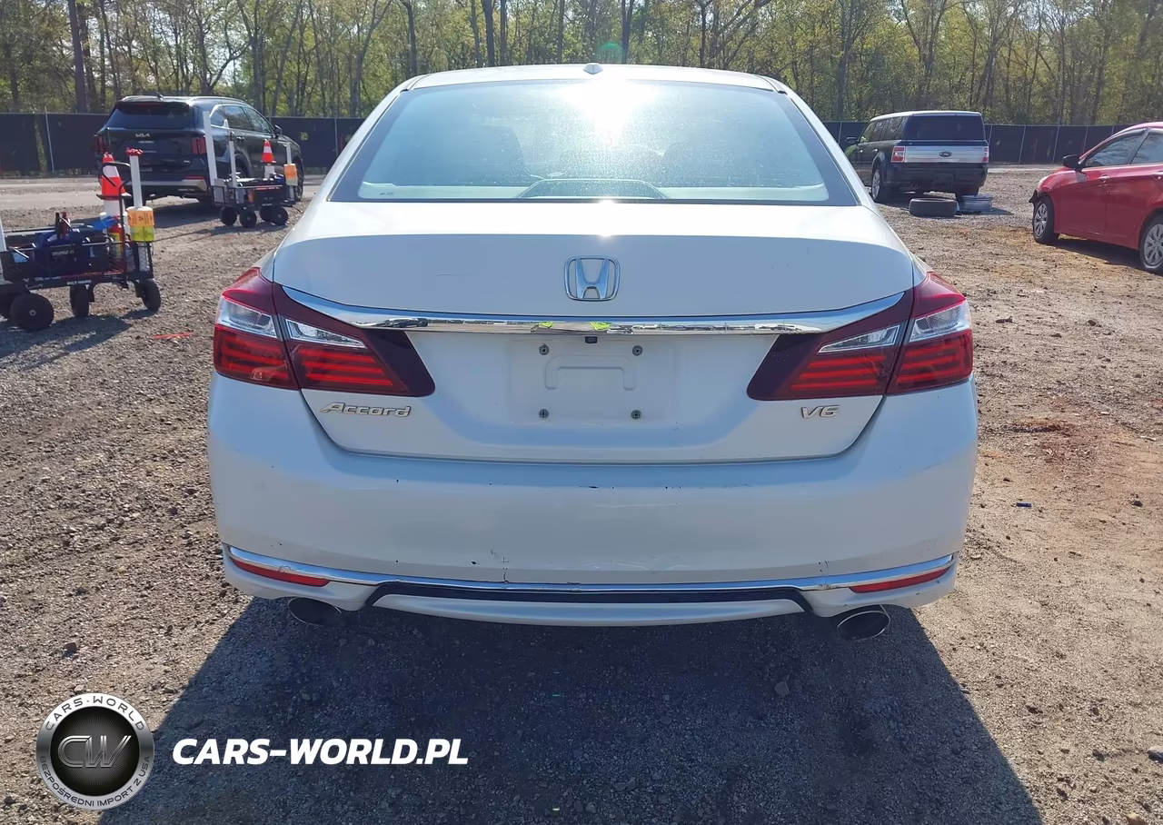 2017 Honda Accord Ex-L V6 VIN:1HGCR3F8XHA013802 - 17
