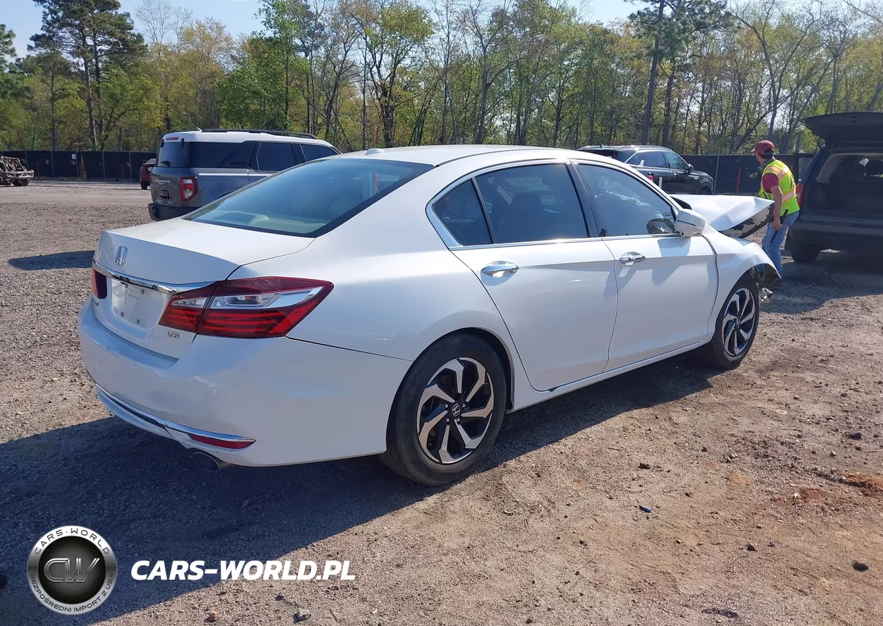 2017 Honda Accord Ex-L V6 VIN:1HGCR3F8XHA013802 - 4