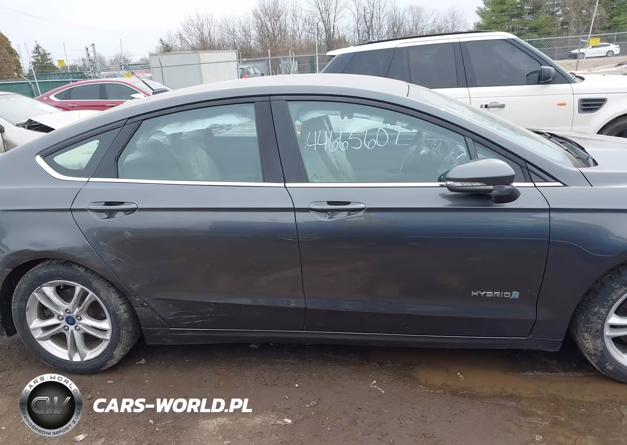 2018 Ford Fusion Hybrid Se VIN:3FA6P0LU3JR152074 - 13