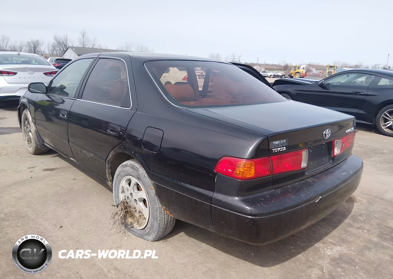 2000 Toyota Camry Le VIN:4T1BG22K9YU625835 - 3