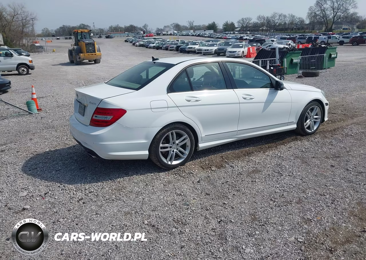 2014 Mercedes-Benz C 300 Luxury 4Matic-Sport 4Matic VIN:WDDGF8ABXER313156 - 4