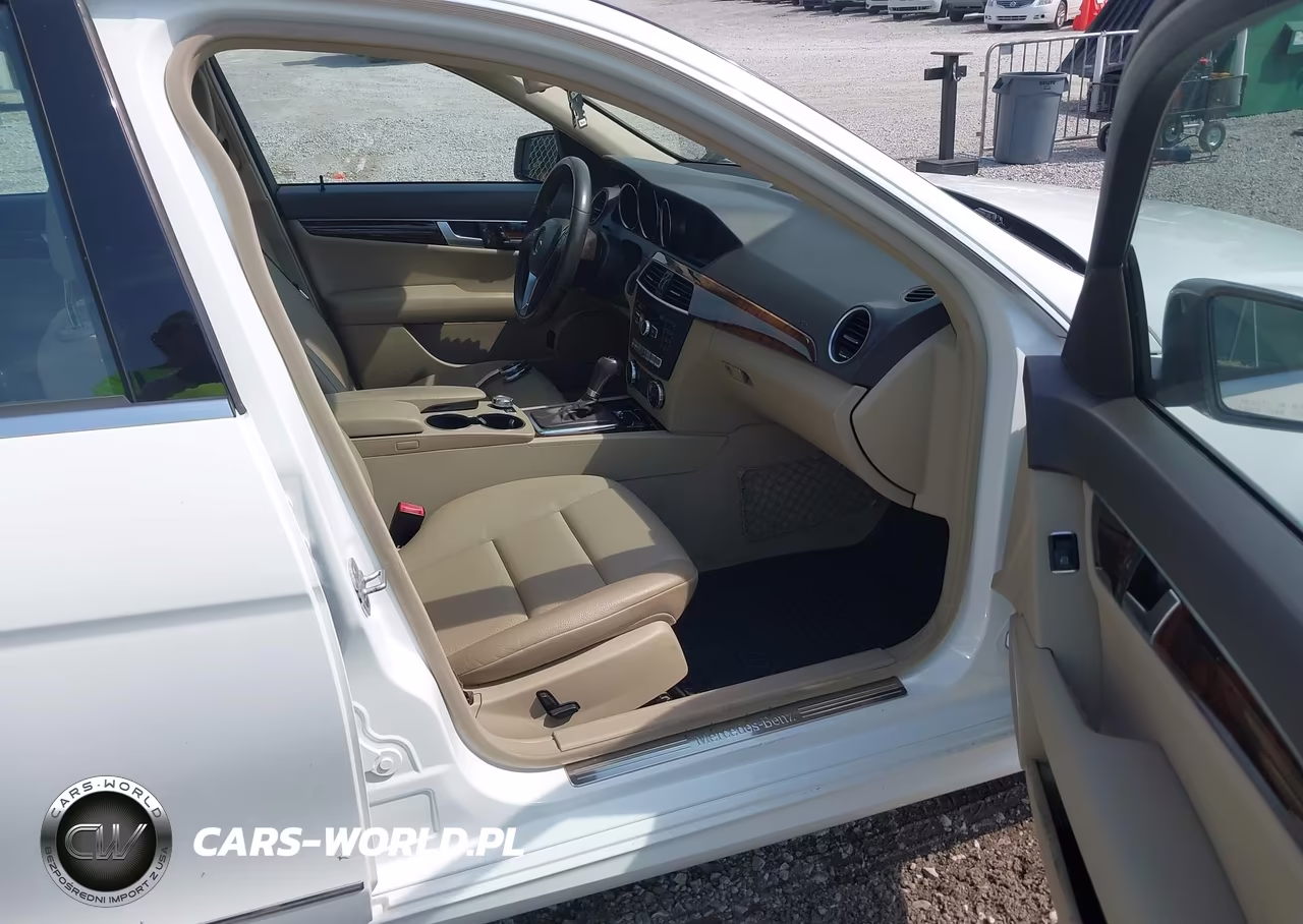 2014 Mercedes-Benz C 300 Luxury 4Matic-Sport 4Matic VIN:WDDGF8ABXER313156 - 5