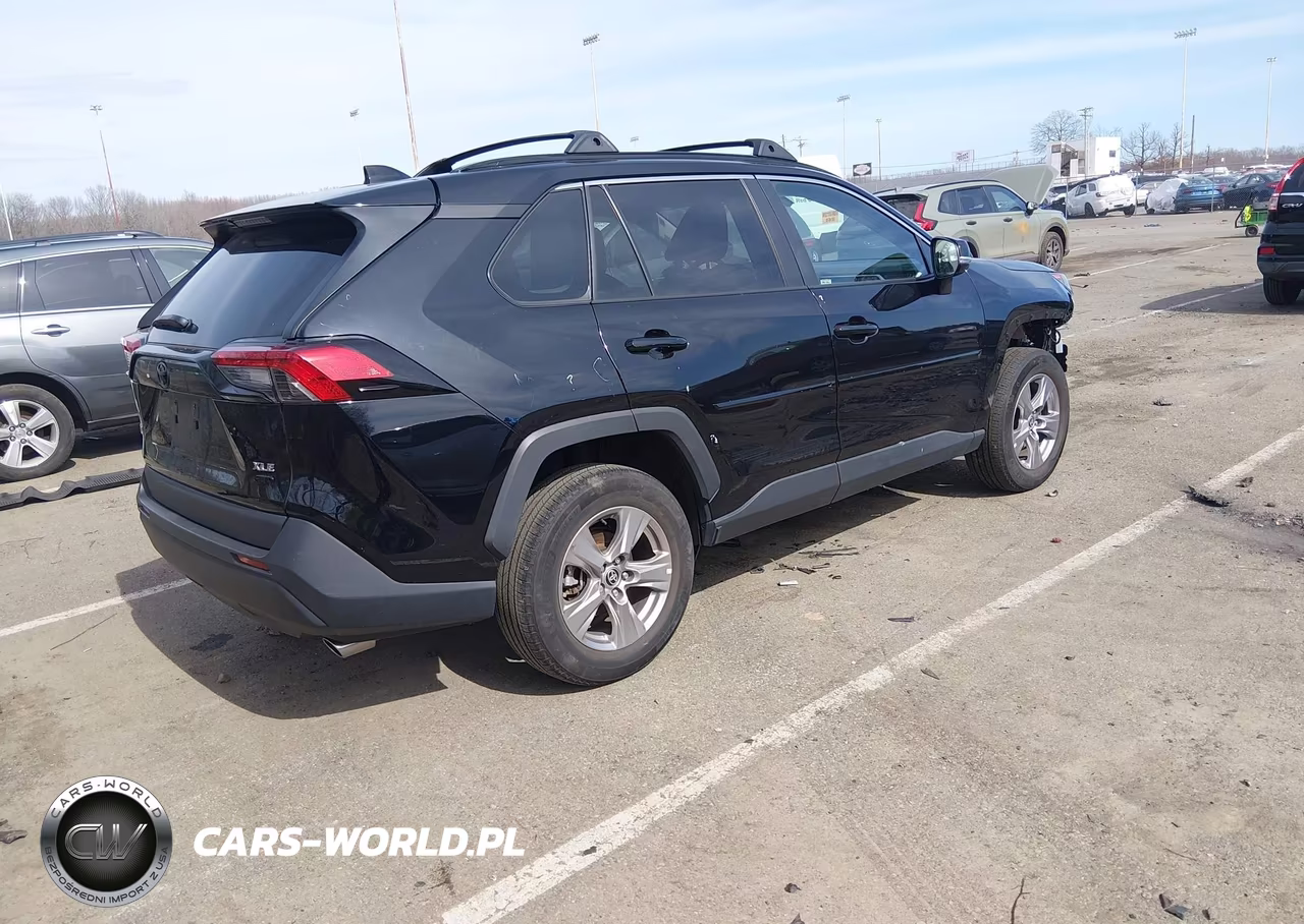 2022 Toyota Rav4 Xle VIN:2T3P1RFV4NC314662 - 4
