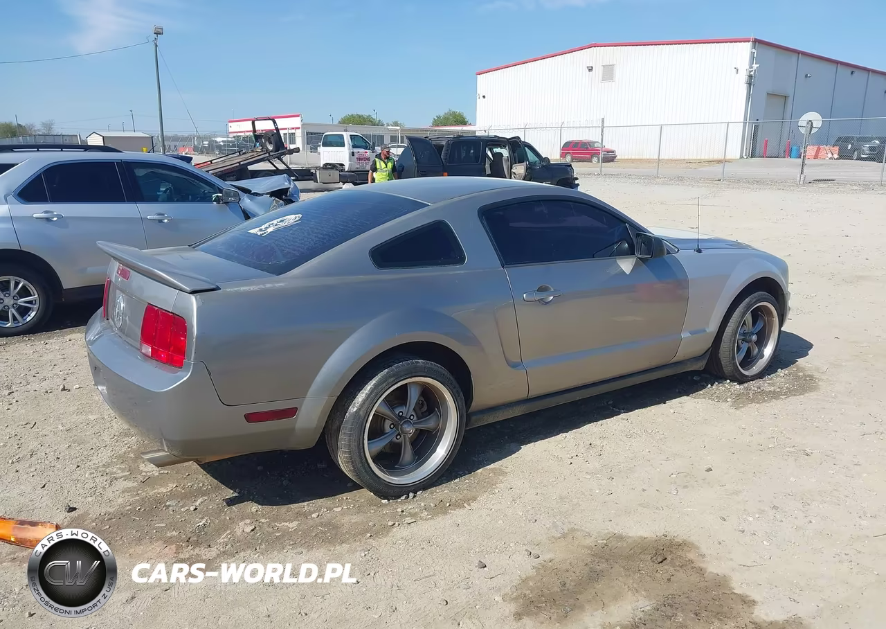 2008 Ford Mustang VIN:1ZVHT80N685140148 - 4