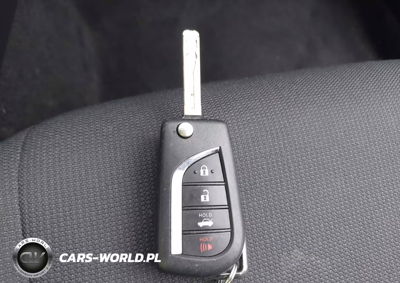 2021 Toyota Corolla Le VIN:5YFEPMAE1MP147359 - 11